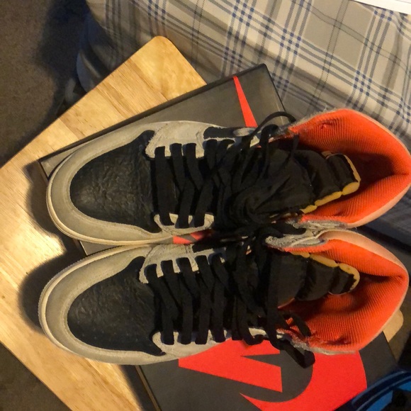 Air Jordan 1 neutral grey